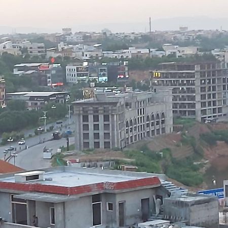 The River View Apartment Rawalpindi Bagian luar foto