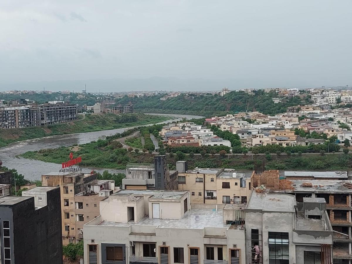 The River View Apartment Rawalpindi Bagian luar foto