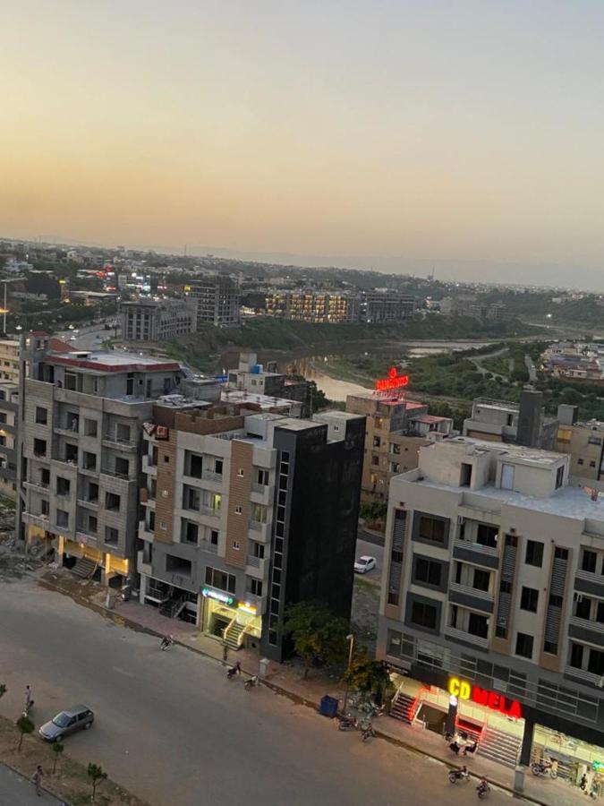 The River View Apartment Rawalpindi Bagian luar foto